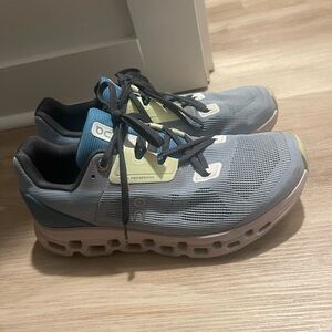 Women’s Cloud Stratus Sneakers